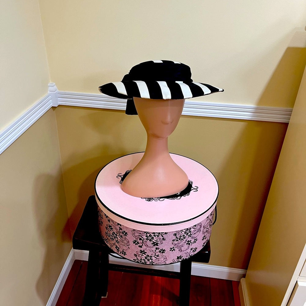 Piano Strip Classy Hat